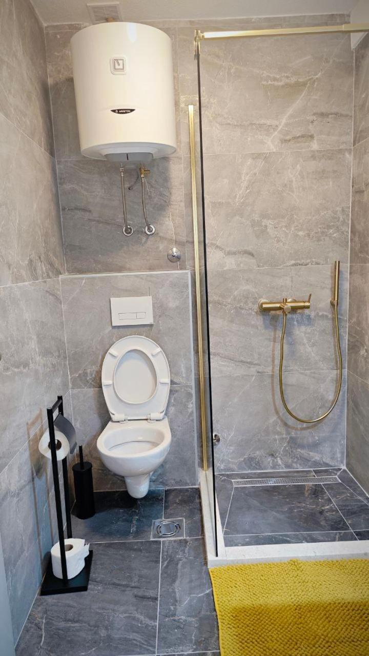 Apartmani Radovic Bijela Exteriér fotografie